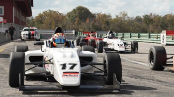 Martin Kadlečík zabojuje na VIR o celou sezonu ve formuli Skip Barber